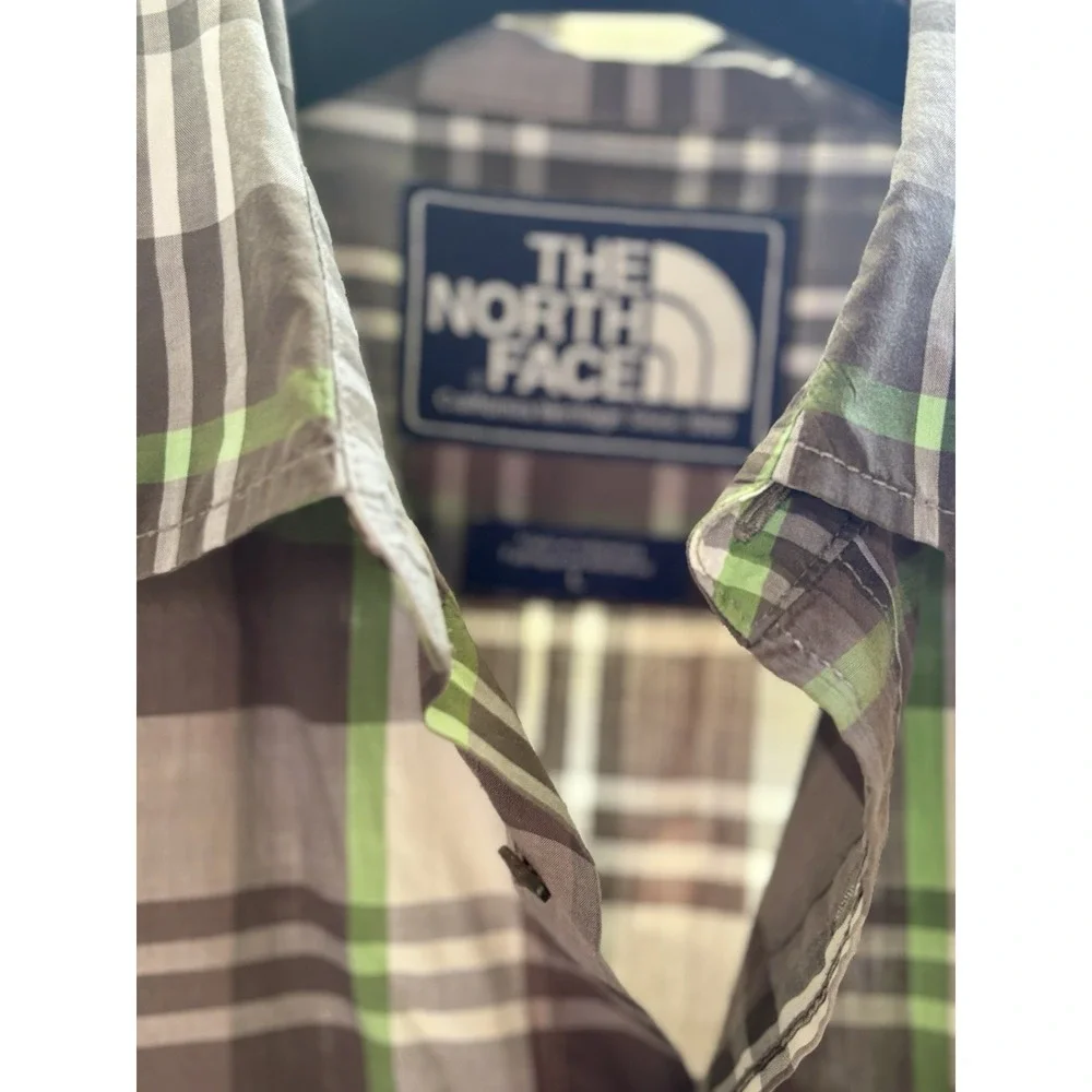 THE NORTH FACE L BUTTON Up  SHIRT MENS  Pockets Logos Short Sleeves Plaid‎
